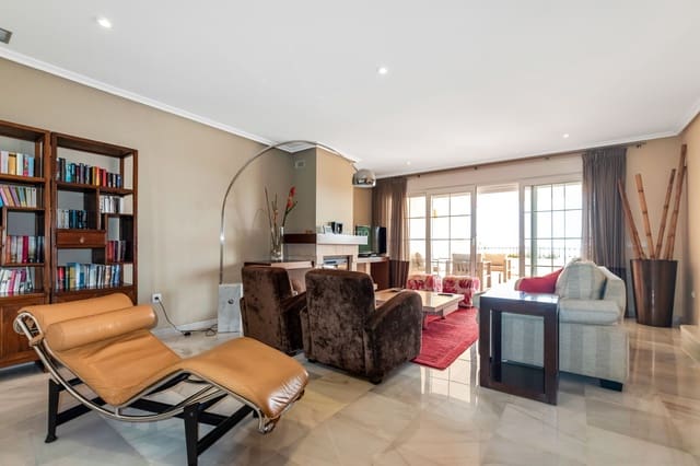 Chalet de 3 habitaciones en Altea en venta con piscina garaje - 820.000 € (Ref: 10079235)