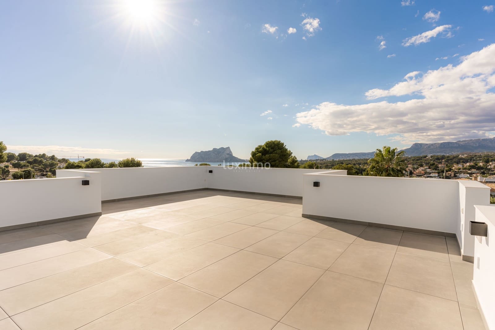 3 slaapkamer Villa te koop in Teulada met zwembad garage - € 2.400.000 (Ref: 10079236)