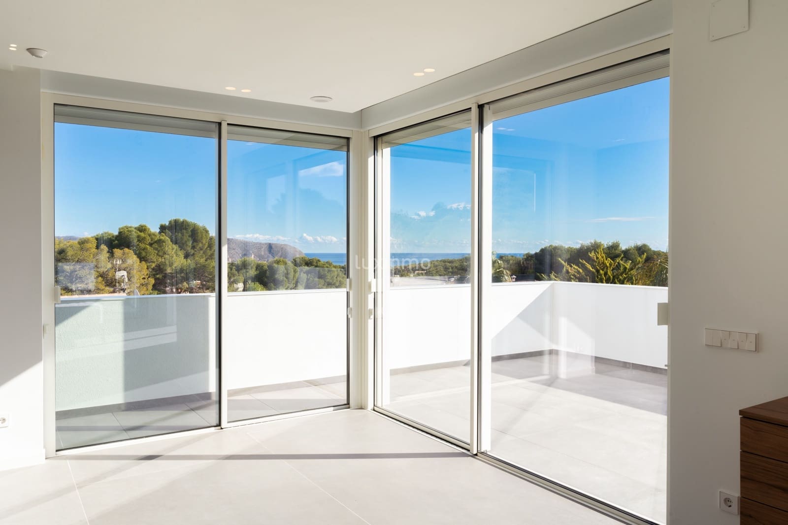 3 slaapkamer Villa te koop in Teulada met zwembad garage - € 2.400.000 (Ref: 10079236)