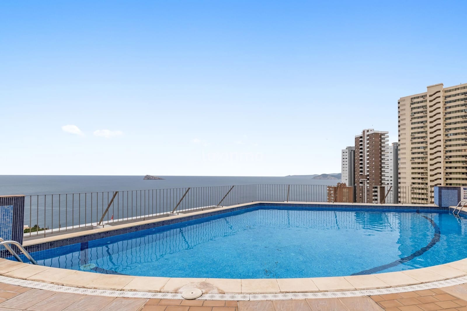 2 soverom Leilighet til salgs i Benidorm med svømmebasseng garasje - € 485 000 (Ref: 10079248)