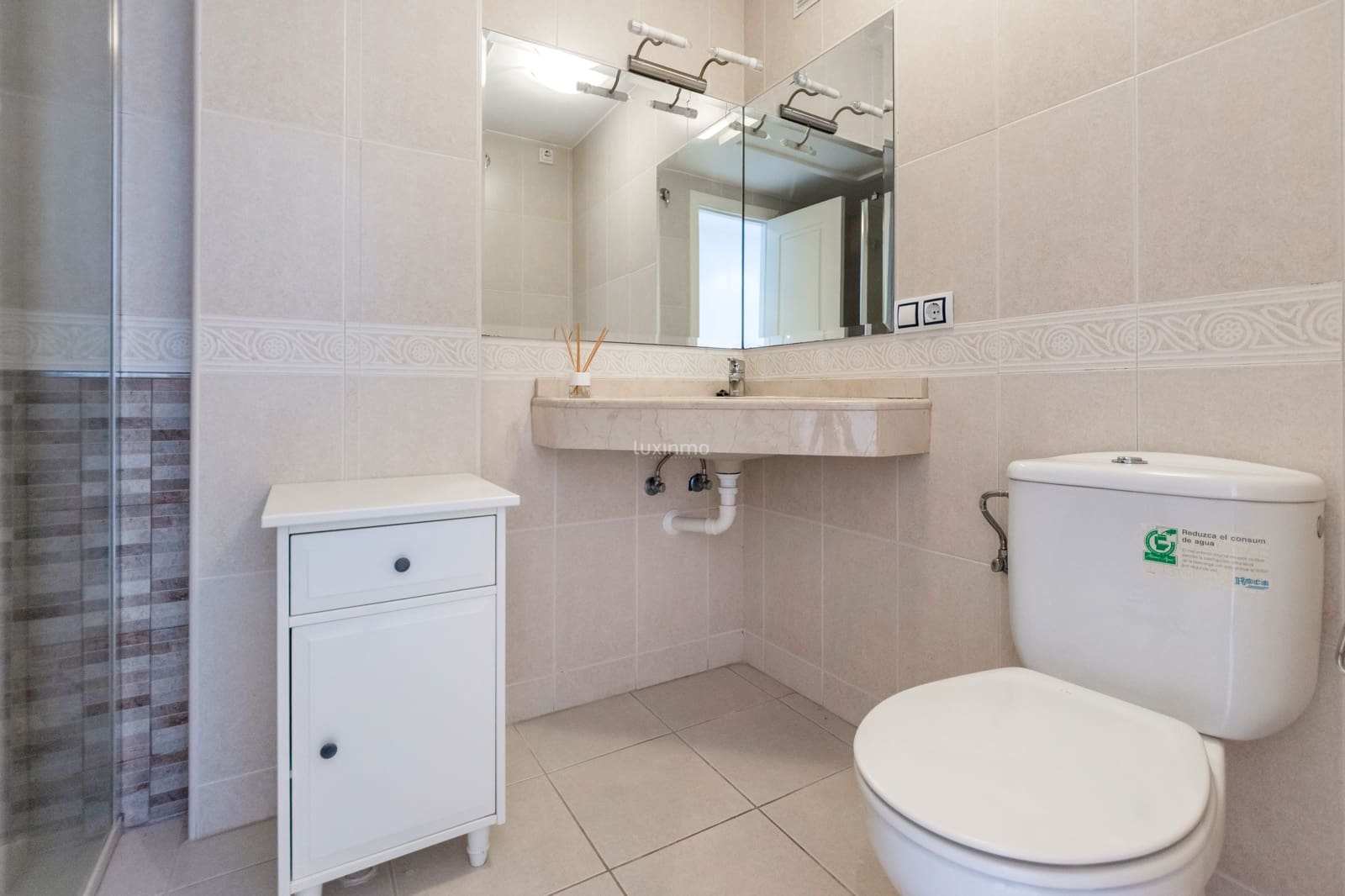 2 soverom Leilighet til salgs i Benidorm med svømmebasseng garasje - € 485 000 (Ref: 10079248)