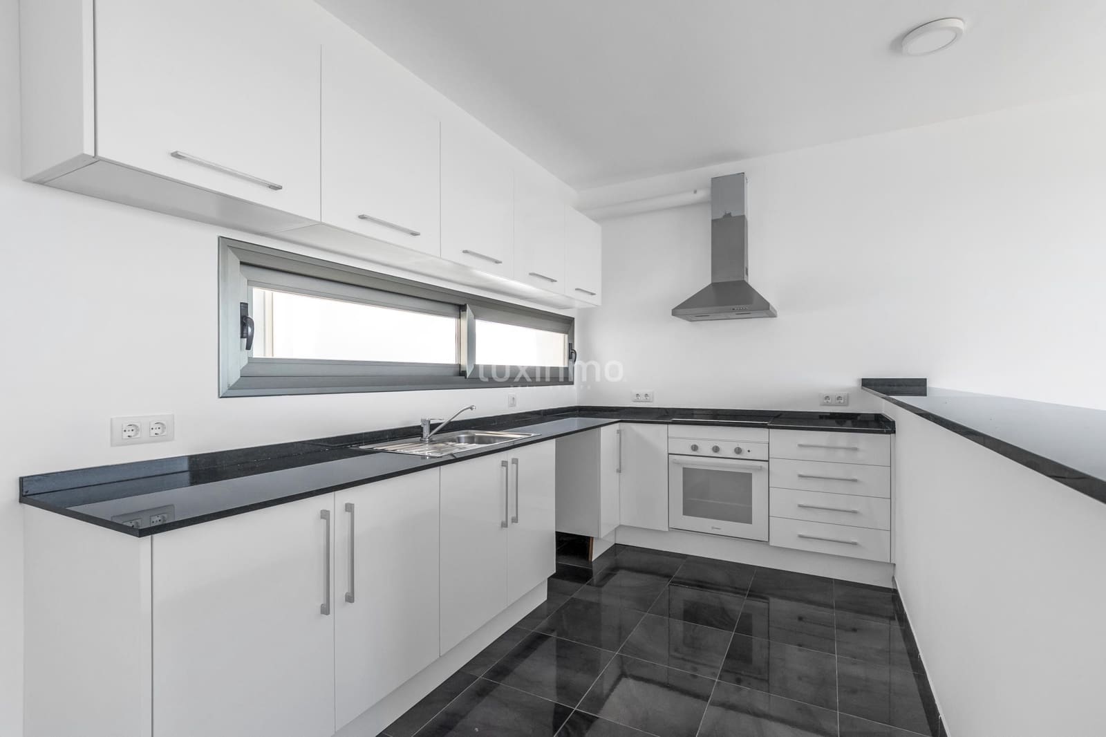 5 soveværelse Villa til salg i Calpe / Calp med swimmingpool garage - € 568.500 (Ref: 10079255)