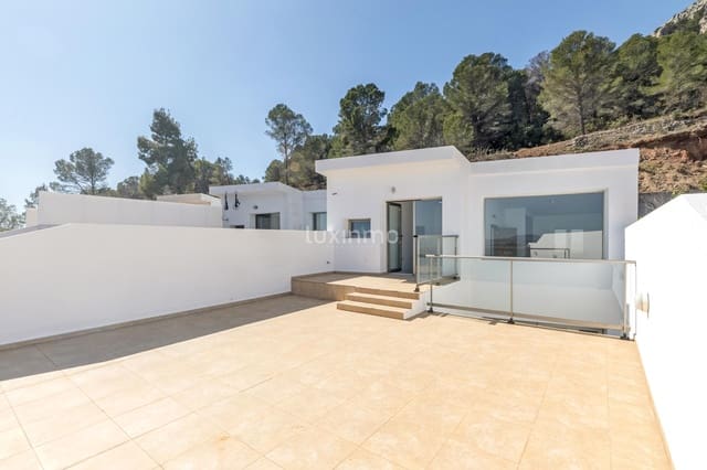 Chalet de 5 habitaciones en Oltamar - Cucarres, Calpe / Calp en venta con piscina garaje - 568.500 € (Ref: 10079255)