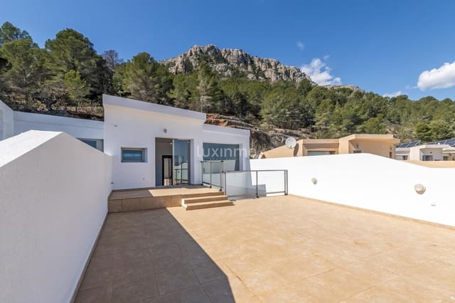 Chalet de 5 habitaciones en Oltamar - Cucarres, Calpe / Calp en venta con piscina garaje - 568.500 € (Ref: 10079255)