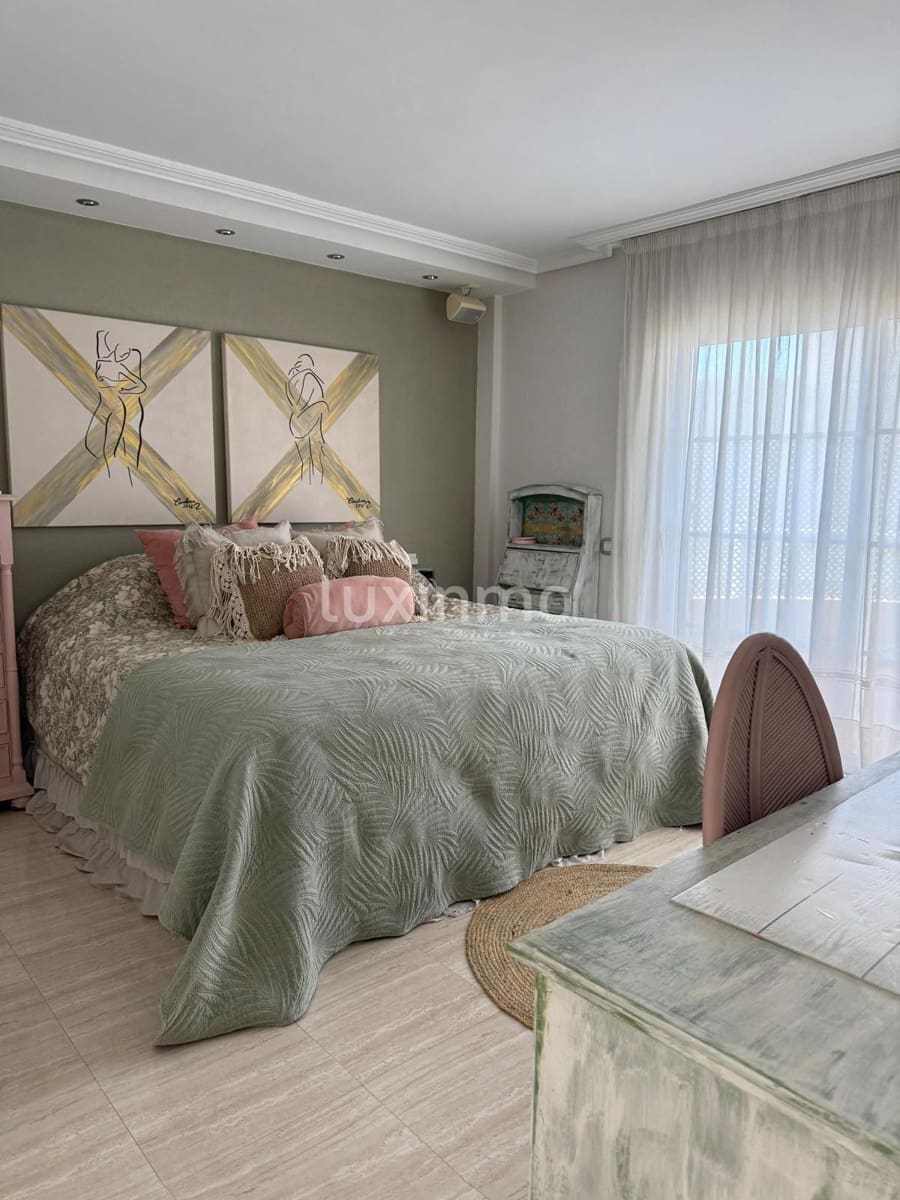 Ático de 4 habitaciones en Ibiza / Eivissa ciudad en alquiler con piscina garaje - 7.500 € (Ref: 10079256)
