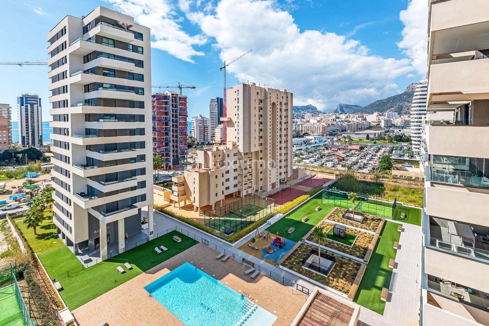 2 Zimmer Apartment zu verkaufen in Calpe / Calp mit Pool Garage - 440.000 € (Ref: 10079257)