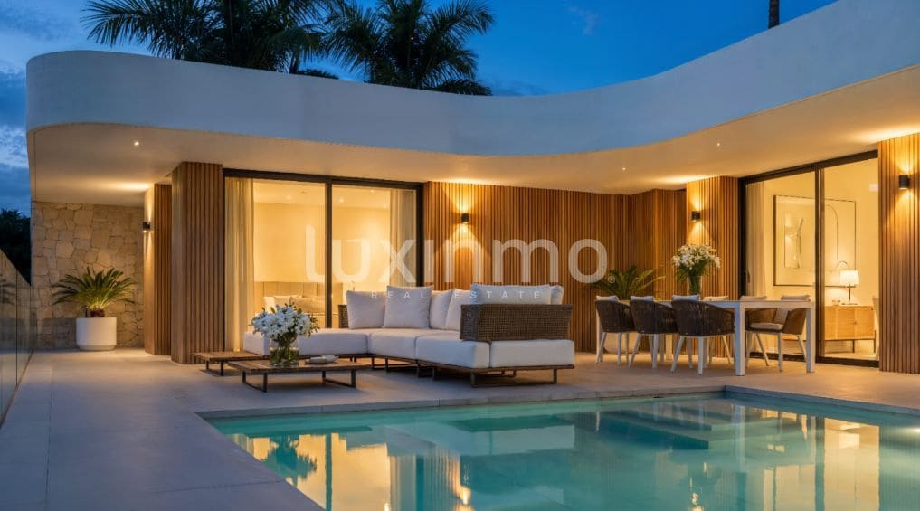 3 makuuhuone Huvila myytävänä paikassa Calpe / Calp mukana uima-altaan 
autotalli - 899 000 € (Ref: 10079258)