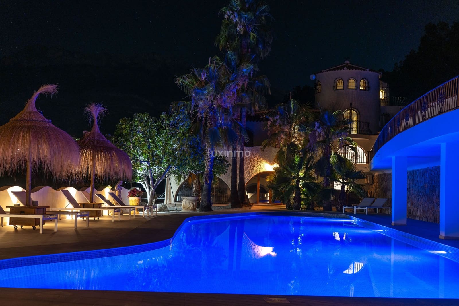 12 soverom Villa til salgs i Altea med svømmebasseng garasje - € 1 900 000 (Ref: 10079267)