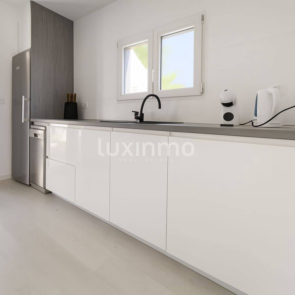 5 quarto Moradia para venda em Calpe / Calp com piscina garagem - 719 000 € (Ref: 10079273)
