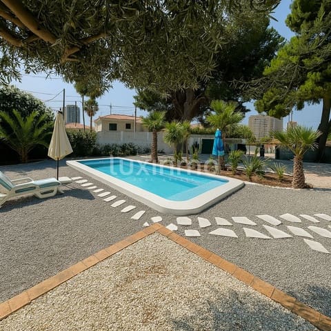 5 quarto Moradia para venda em Calpe / Calp com piscina garagem - 719 000 € (Ref: 10079273)