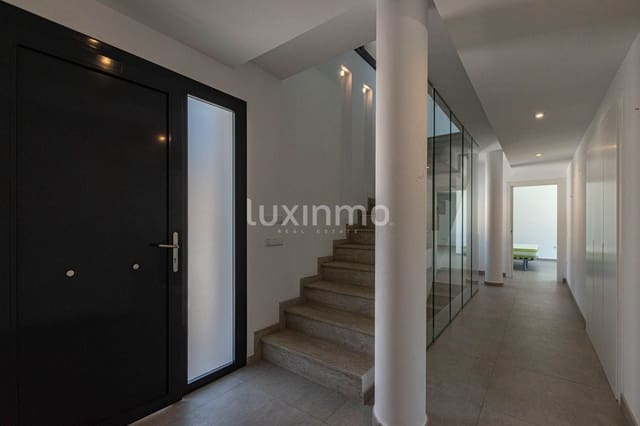 Chalet de 4 habitaciones en Oltamar - Cucarres, Calpe / Calp en venta con piscina garaje - 865.000 € (Ref: 10079285)
