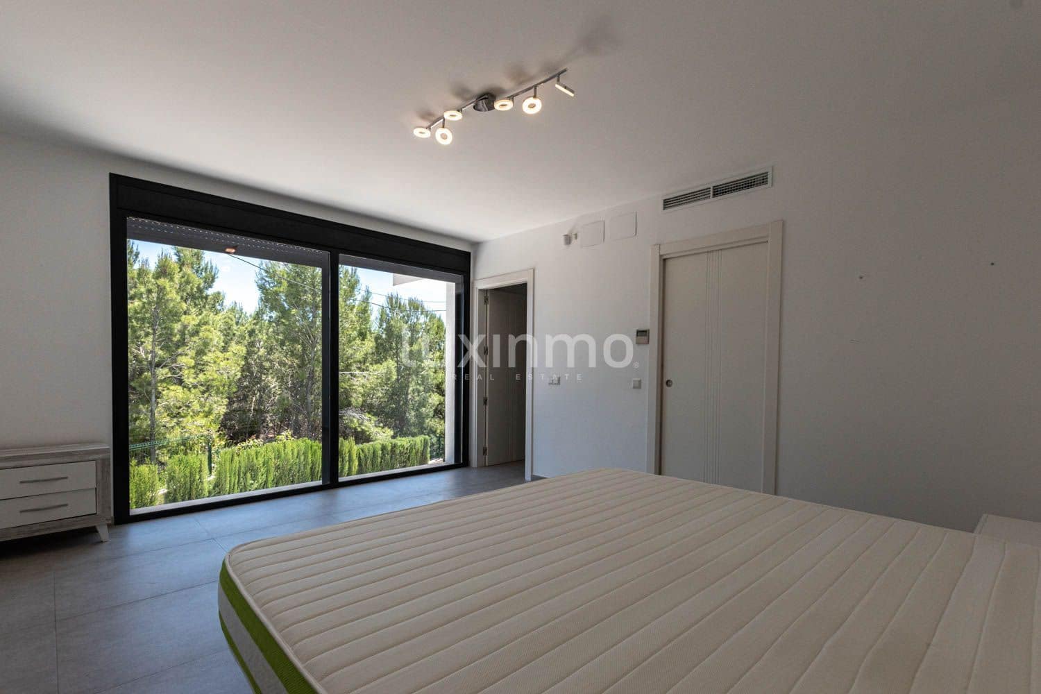 4 soverom Villa til salgs i Calpe / Calp med svømmebasseng garasje - € 865 000 (Ref: 10079285)