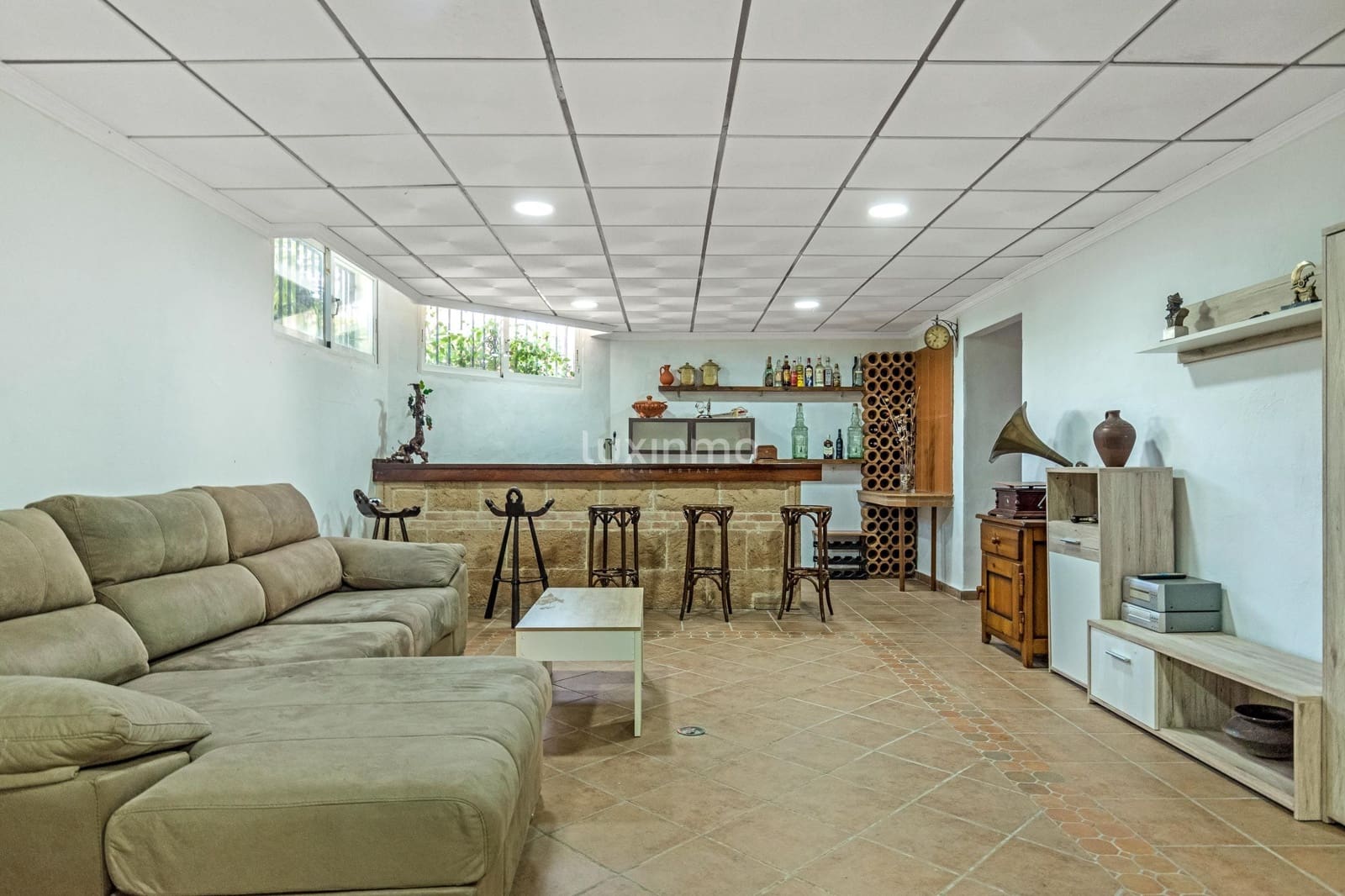 4 slaapkamer Villa te koop in La Nucia met zwembad garage - € 825.000 (Ref: 10079287)