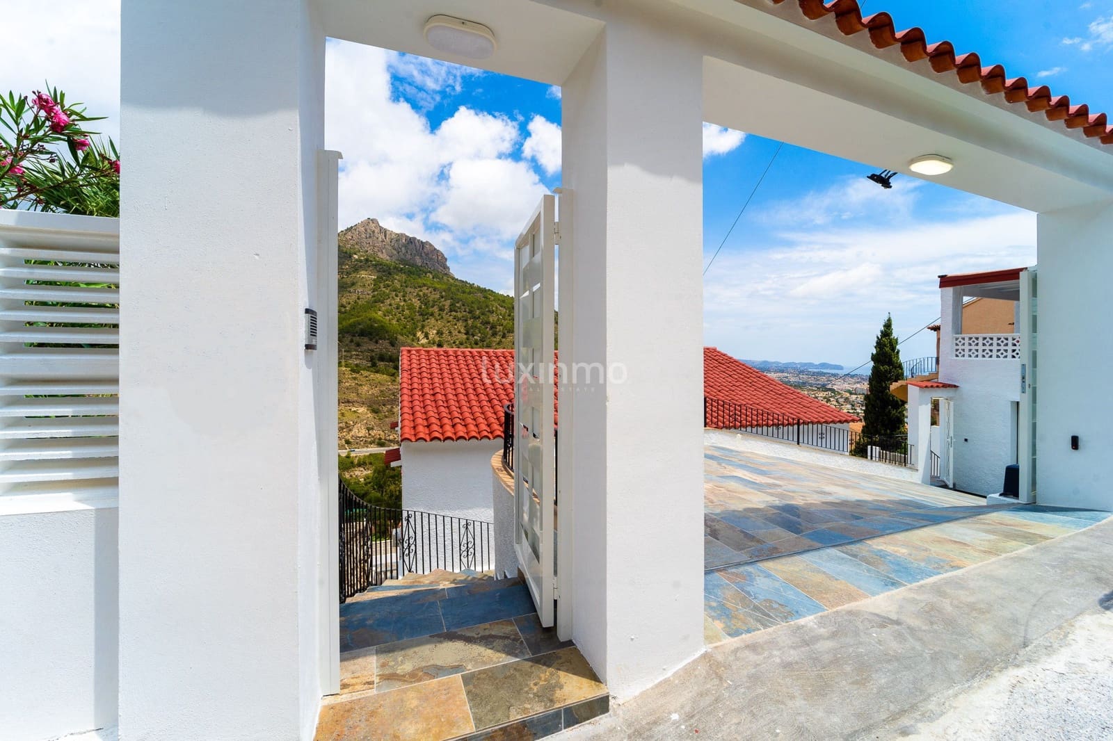 6 chambre Villa/Maison à vendre à Calpe / Calp avec piscine garage - 950 000 € (Ref: 10079288)