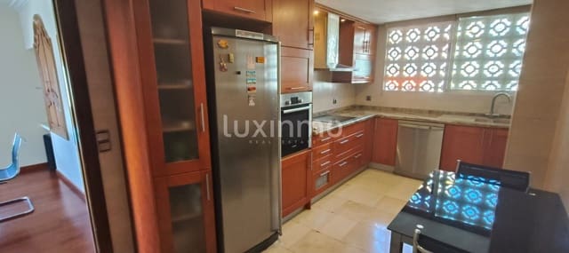 4 quarto Apartamento para venda em Benidorm com garagem - 619 000 € (Ref: 10079293)
