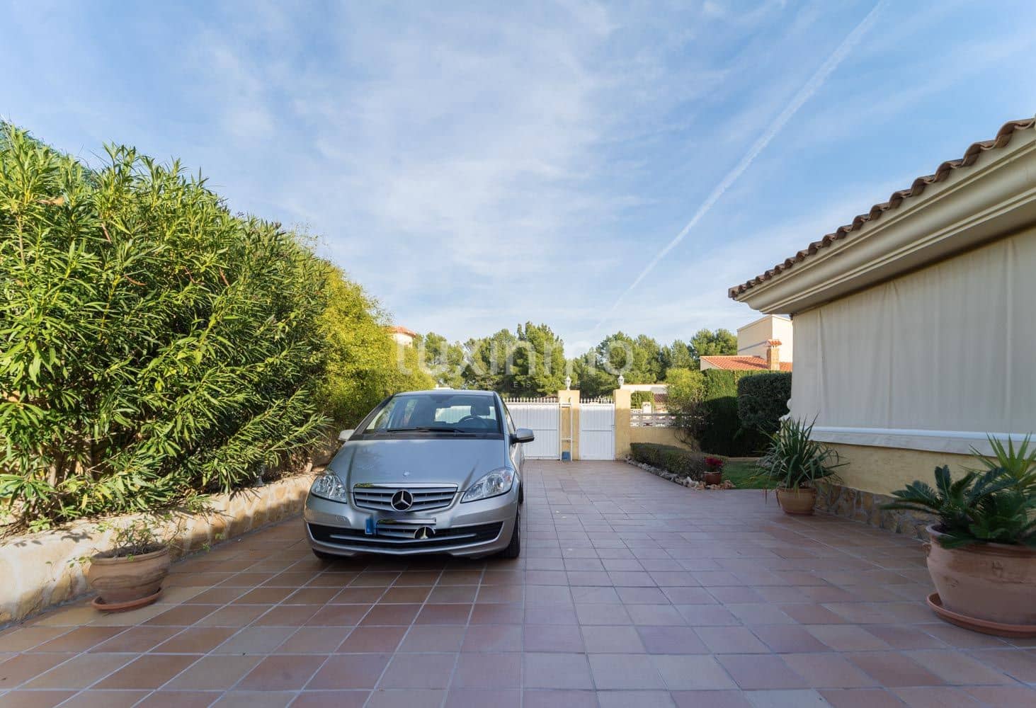 6 bedroom Villa for sale in La Nucia with pool garage - € 840,000 (Ref: 10079298)