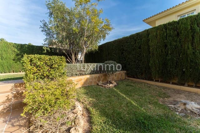 6 bedroom Villa for sale in La Nucia with pool garage - € 840,000 (Ref: 10079298)