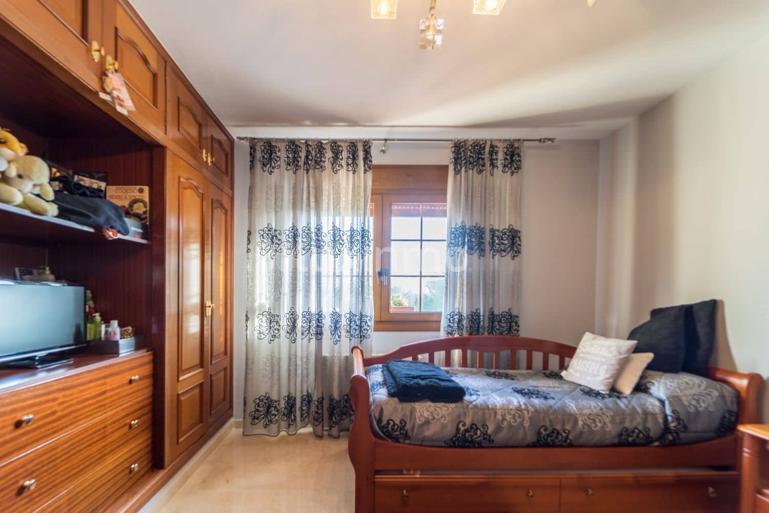 6 bedroom Villa for sale in La Nucia with pool garage - € 840,000 (Ref: 10079298)