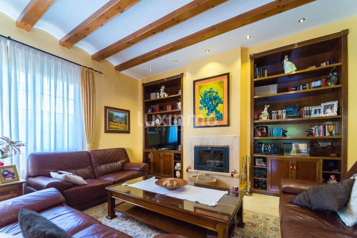 6 bedroom Villa for sale in La Nucia with pool garage - € 840,000 (Ref: 10079298)