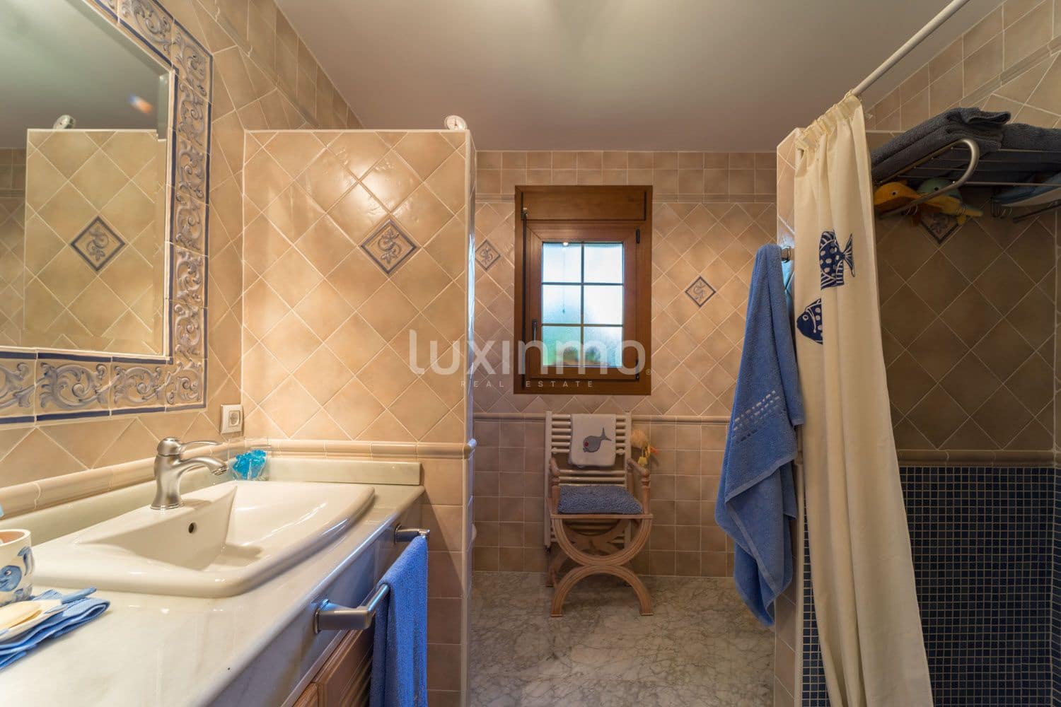 6 bedroom Villa for sale in La Nucia with pool garage - € 840,000 (Ref: 10079298)