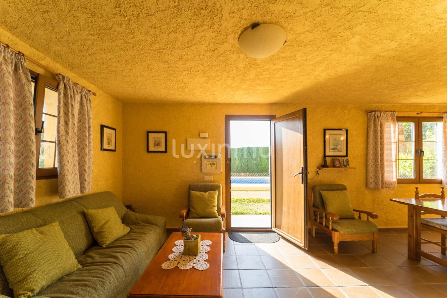 6 bedroom Villa for sale in La Nucia with pool garage - € 840,000 (Ref: 10079298)