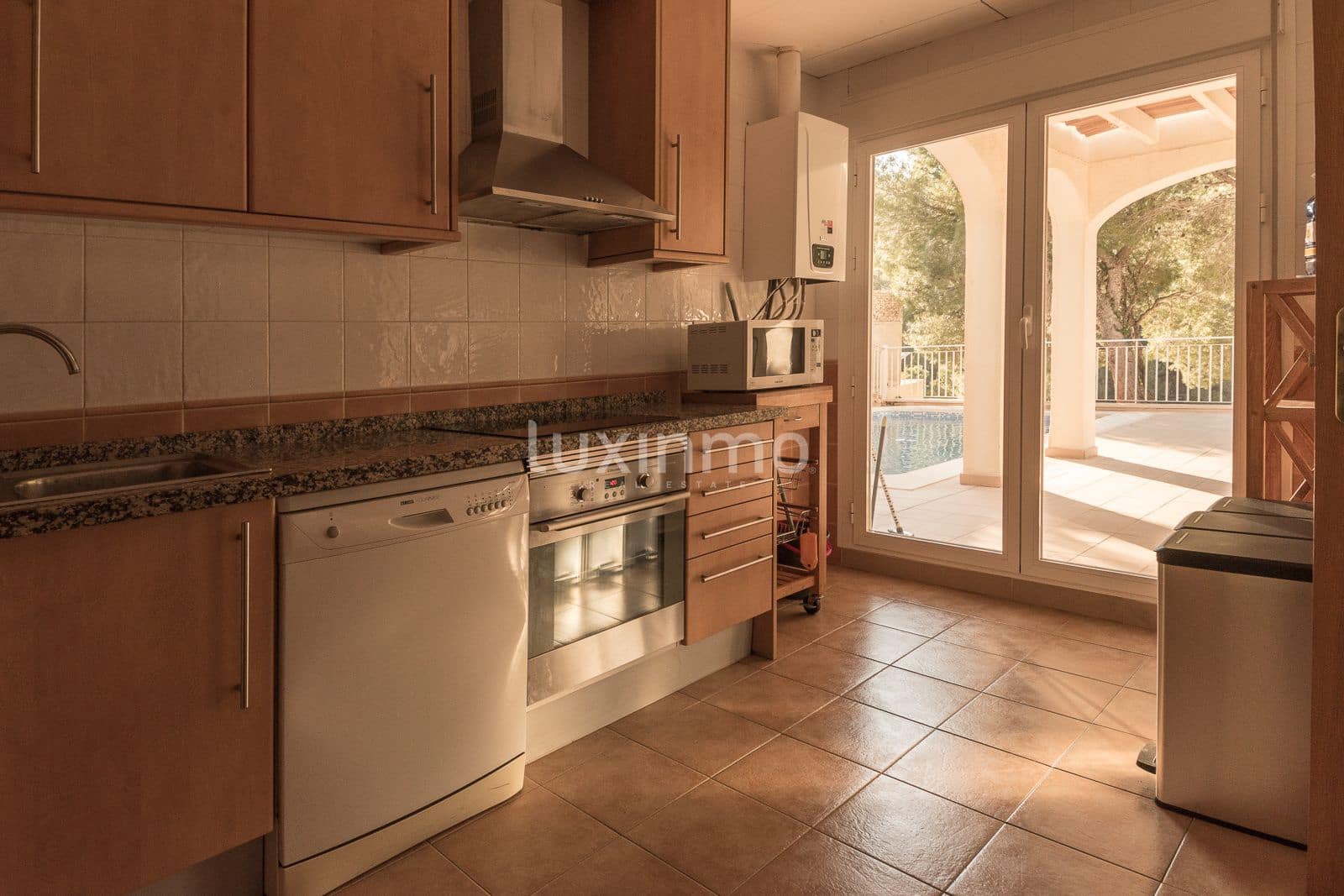 3 soverom Villa til salgs i Altea la Vella med svømmebasseng garasje - € 725 000 (Ref: 10079300)