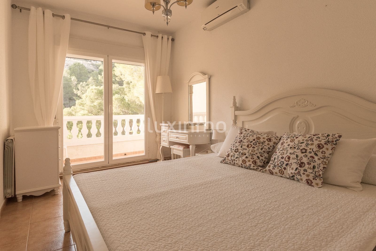 3 soverom Villa til salgs i Altea la Vella med svømmebasseng garasje - € 725 000 (Ref: 10079300)