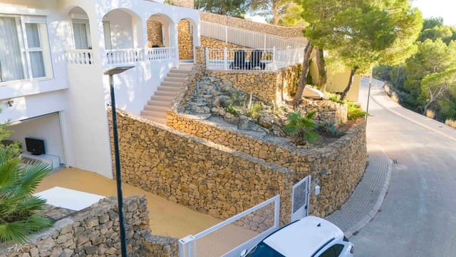 3 soverom Villa til salgs i Altea la Vella, Altea med svømmebasseng garasje - € 725 000 (Ref: 10079300)