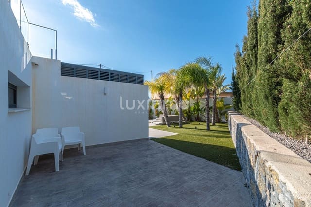 Chalet de 6 habitaciones en Calpe / Calp en venta con piscina garaje - 950.000 € (Ref: 10079301)
