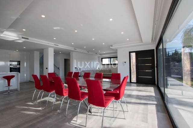 Chalet de 6 habitaciones en Calpe / Calp en venta con piscina garaje - 950.000 € (Ref: 10079301)