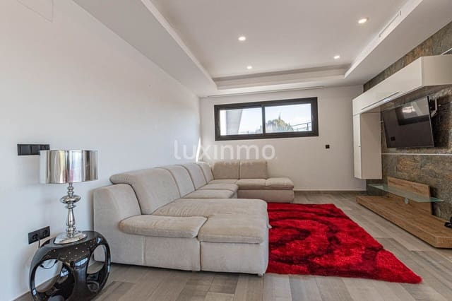 Chalet de 6 habitaciones en Calpe / Calp en venta con piscina garaje - 950.000 € (Ref: 10079301)