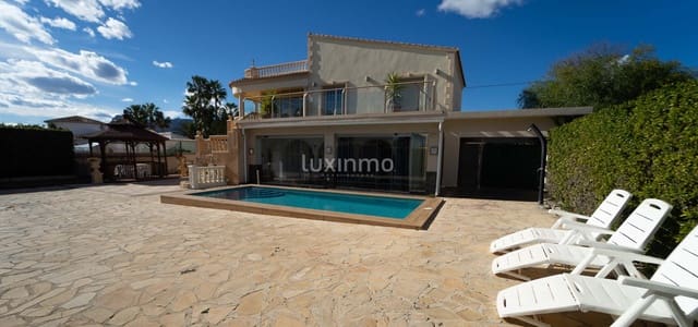 8 quarto Moradia para venda em Calpe / Calp com piscina garagem - 795 000 € (Ref: 10079302)
