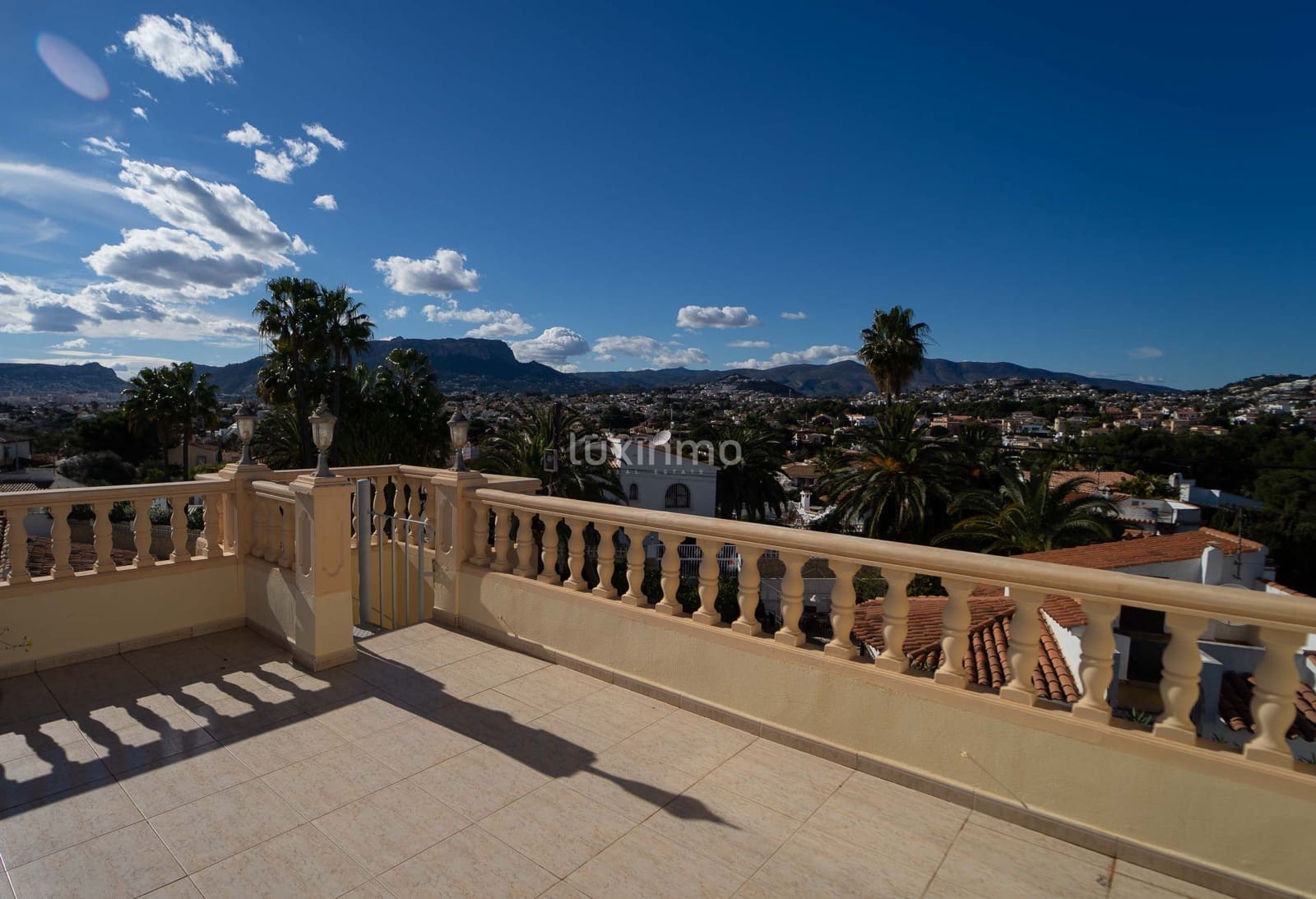 8 quarto Moradia para venda em Calpe / Calp com piscina garagem - 795 000 € (Ref: 10079302)