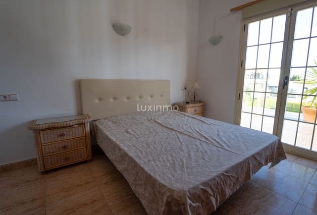 8 quarto Moradia para venda em Calpe / Calp com piscina garagem - 795 000 € (Ref: 10079302)