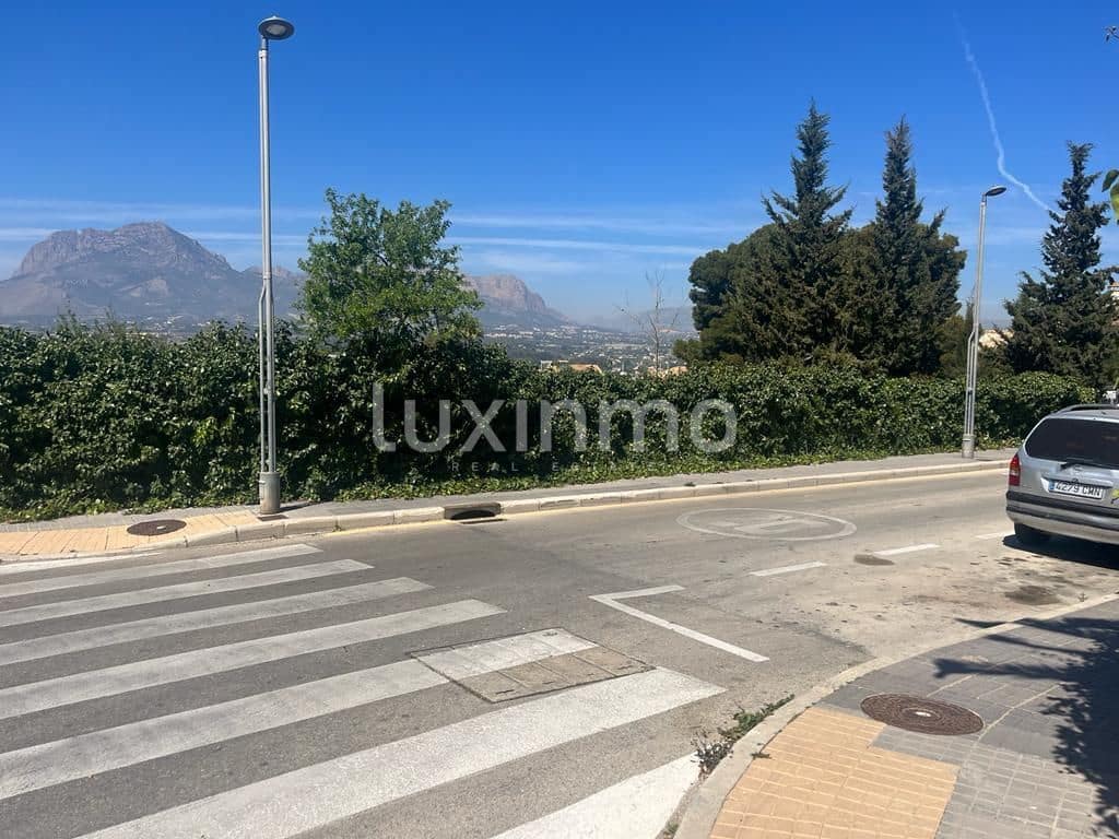 Rakentamaton maa myytävänä paikassa Benidorm - 600 000 € (Ref: 10079304)