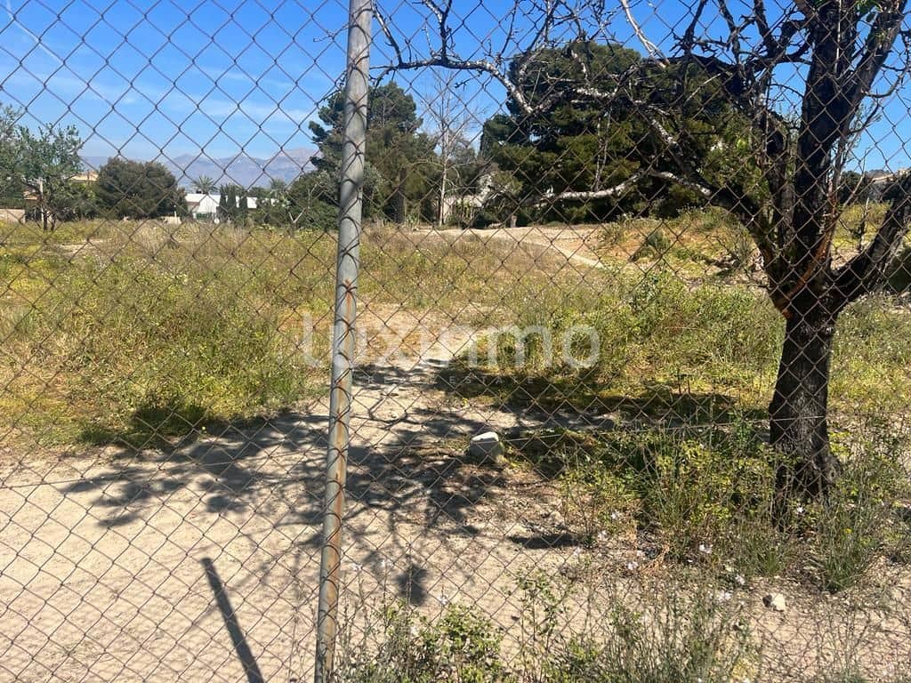 Rakentamaton maa myytävänä paikassa Benidorm - 600 000 € (Ref: 10079304)
