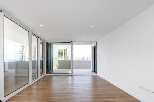 3 quarto Apartamento para venda em Benidorm com piscina - 820 000 € (Ref: 10079305)