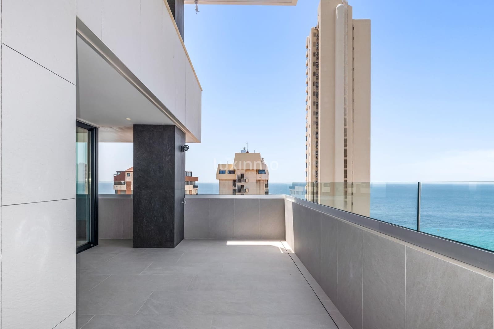 3 quarto Apartamento para venda em Benidorm com piscina - 820 000 € (Ref: 10079305)