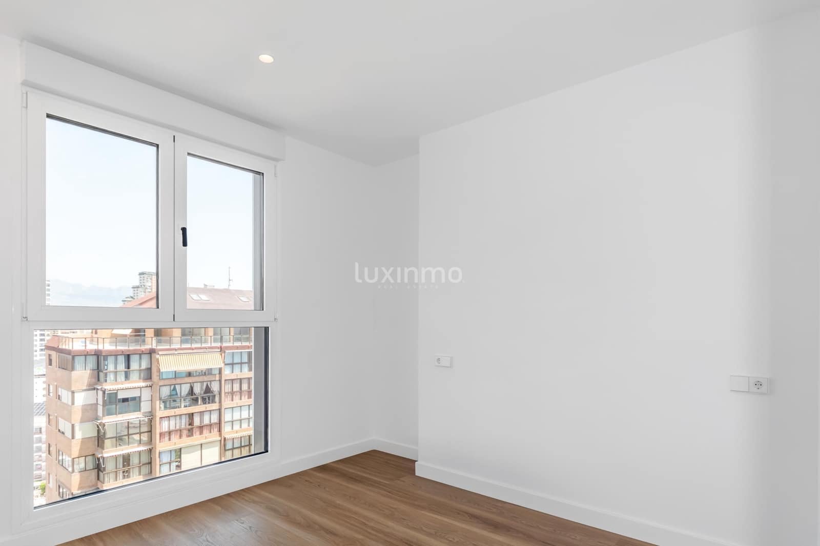 3 quarto Apartamento para venda em Benidorm com piscina - 820 000 € (Ref: 10079305)
