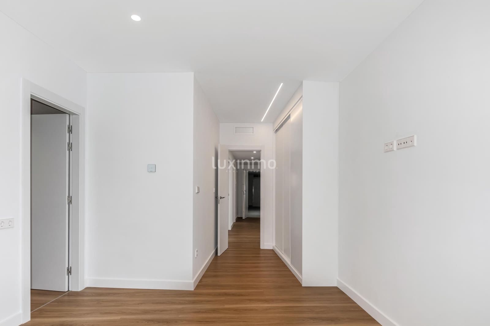 3 quarto Apartamento para venda em Benidorm com piscina - 820 000 € (Ref: 10079305)