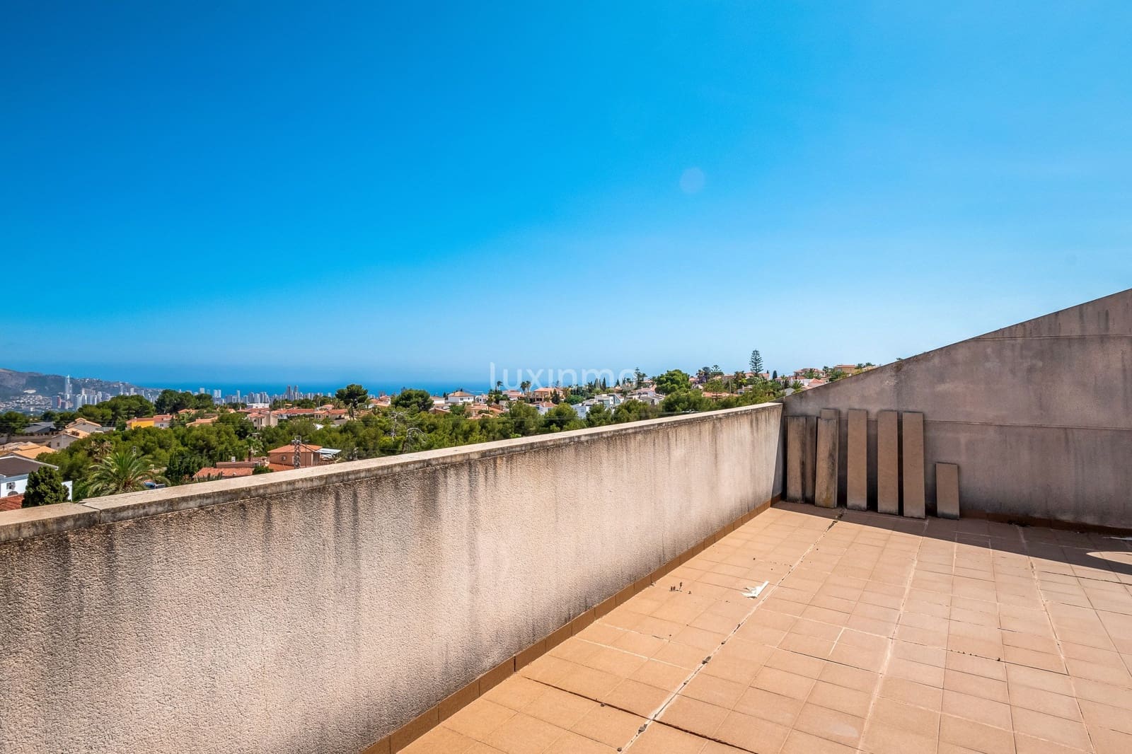 5 Zimmer Villa zu verkaufen in La Nucia mit Pool Garage - 510.000 € (Ref: 10079308)