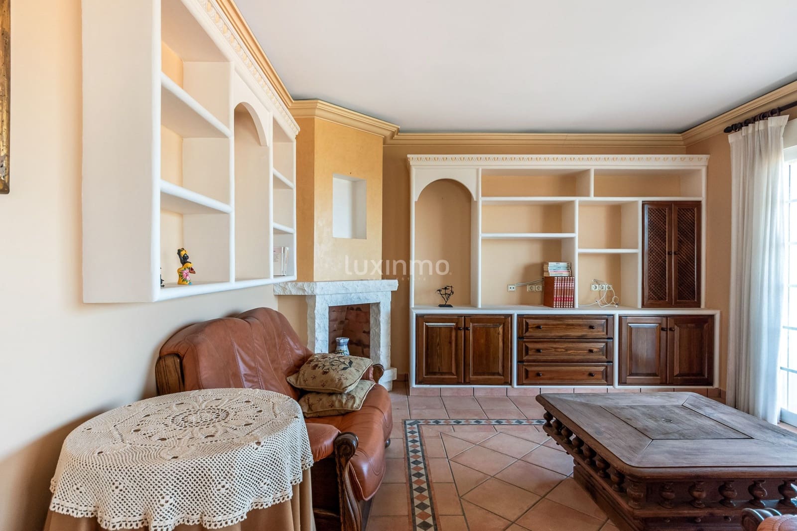5 Zimmer Villa zu verkaufen in La Nucia mit Pool Garage - 510.000 € (Ref: 10079308)