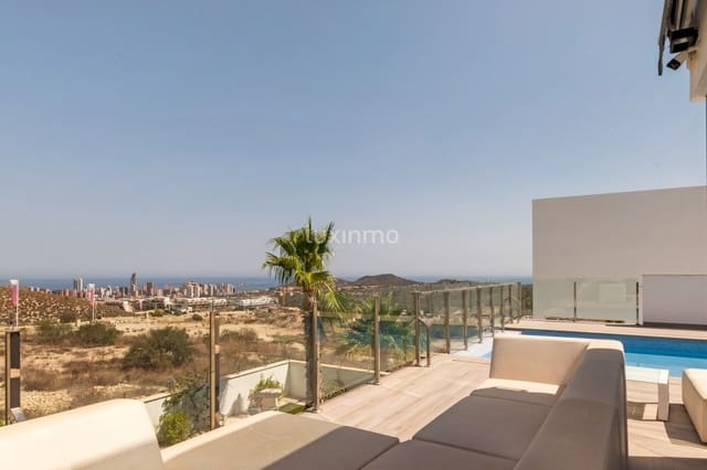 Chalet de 4 habitaciones en Finestrat en venta con piscina garaje - 850.000 € (Ref: 10079310)