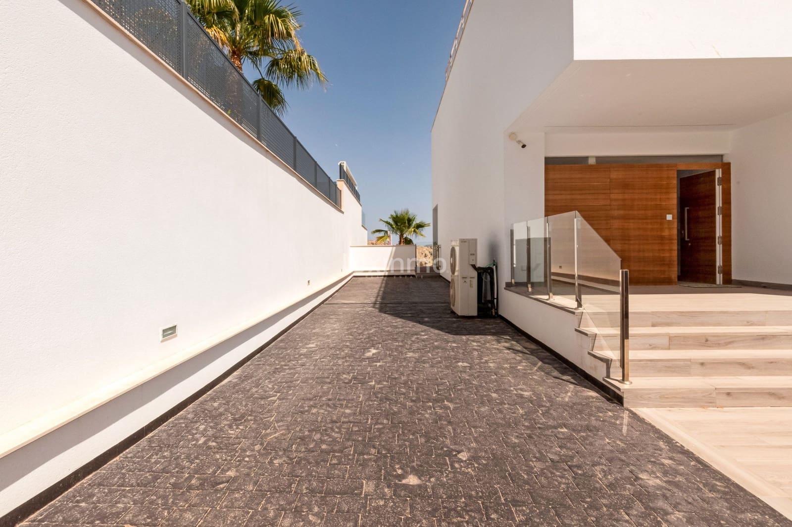 Chalet de 4 habitaciones en Finestrat en venta con piscina garaje - 850.000 € (Ref: 10079310)