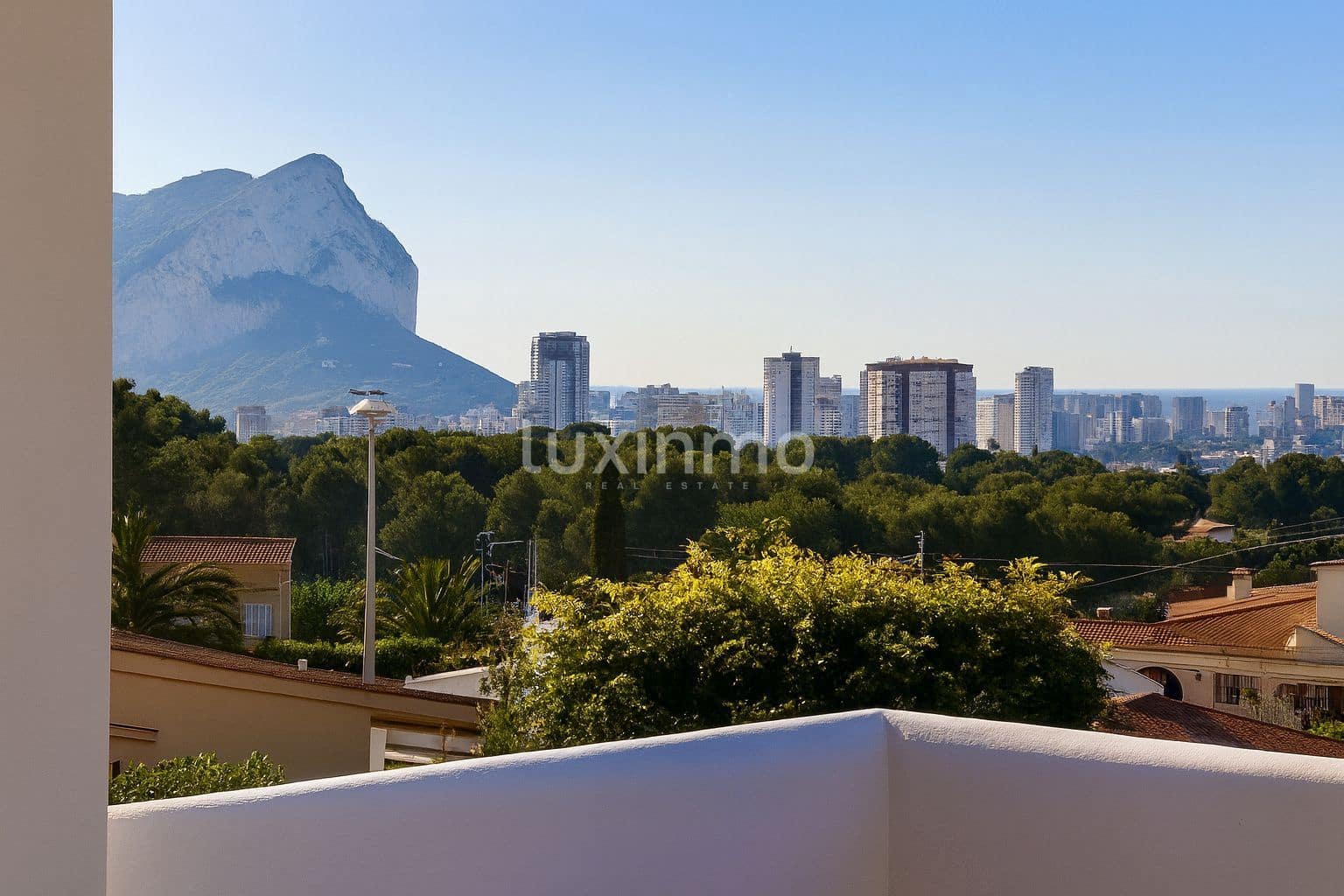 Chalet de 6 habitaciones en Calpe / Calp en venta con piscina garaje - 950.000 € (Ref: 10079315)