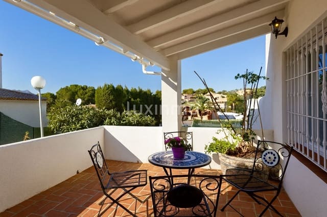 Chalet de 6 habitaciones en Calpe / Calp en venta con piscina garaje - 950.000 € (Ref: 10079315)