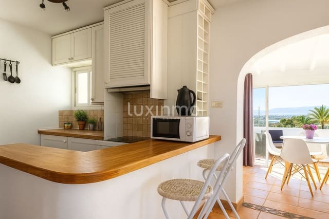 Chalet de 6 habitaciones en Calpe / Calp en venta con piscina garaje - 950.000 € (Ref: 10079315)