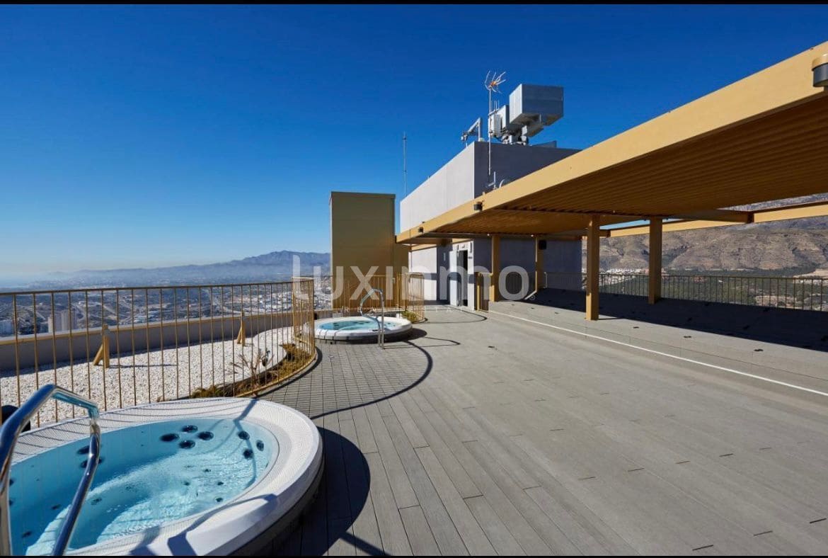 2 Zimmer Wohnung zu verkaufen in Benidorm mit Pool Garage - 477.225 € (Ref: 10079317)