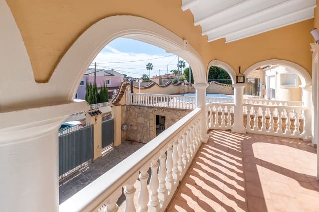 Chalet de 5 habitaciones en Canuta, Calpe / Calp en venta con piscina garaje - 795.000 € (Ref: 10079321)