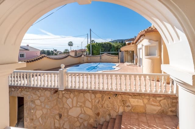 Chalet de 5 habitaciones en Canuta, Calpe / Calp en venta con piscina garaje - 795.000 € (Ref: 10079321)